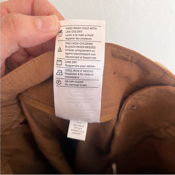 Vince Belted Cropped Linen Pants - Picture 6 of 11